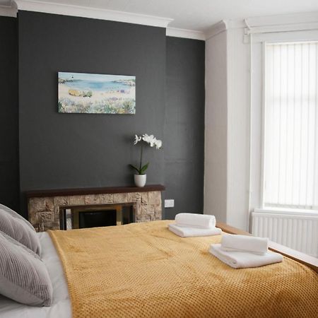 Вилла Six Bells Retreat Abertillery Экстерьер фото