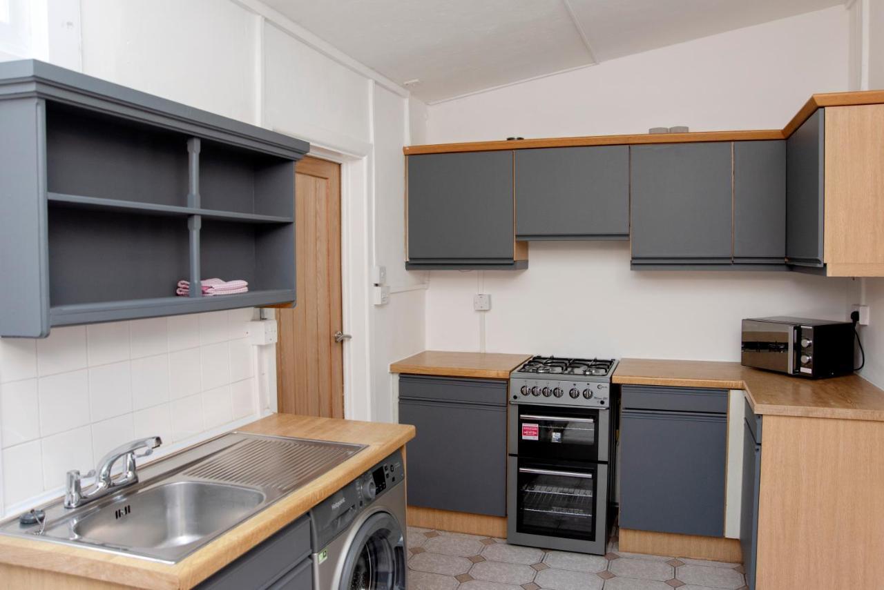 Вилла Six Bells Retreat Abertillery Экстерьер фото