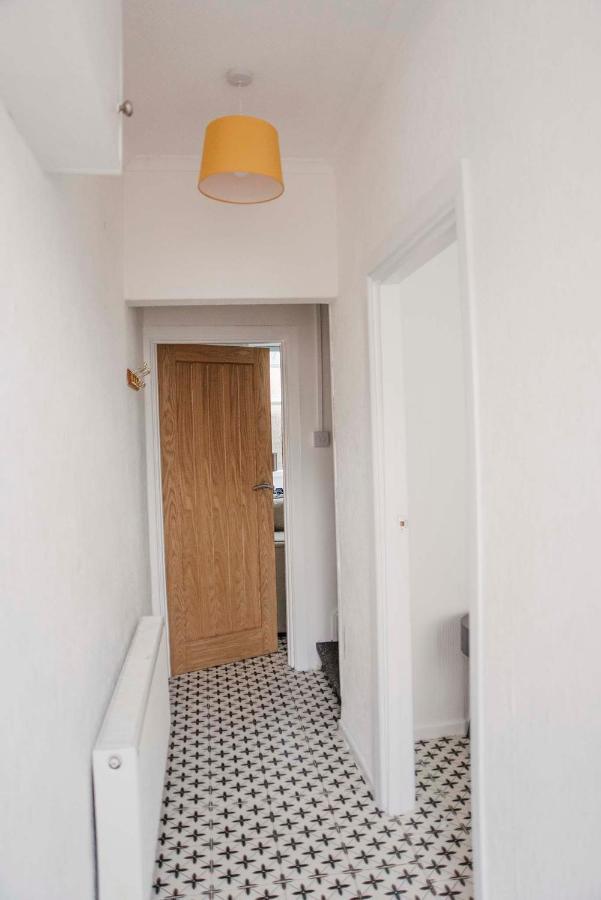Вилла Six Bells Retreat Abertillery Экстерьер фото