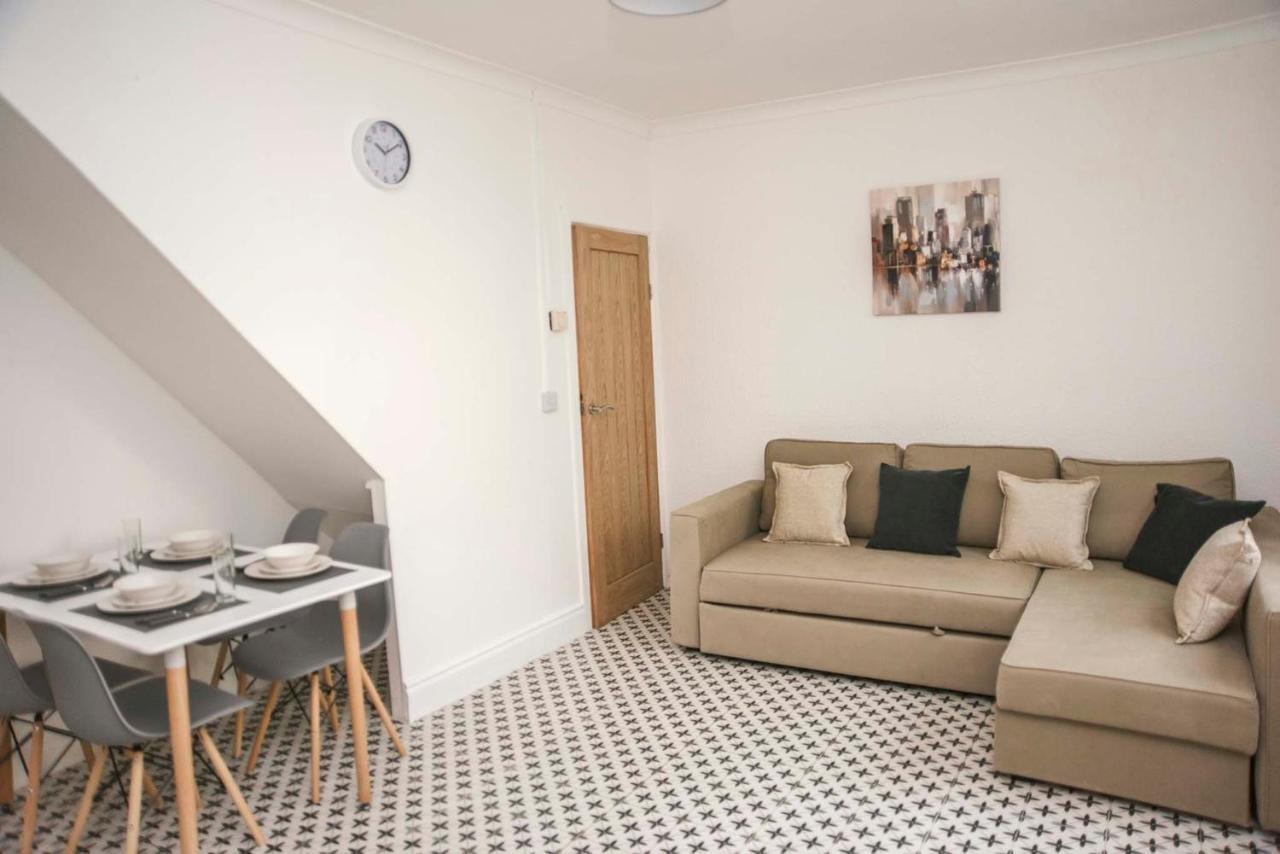 Вилла Six Bells Retreat Abertillery Экстерьер фото