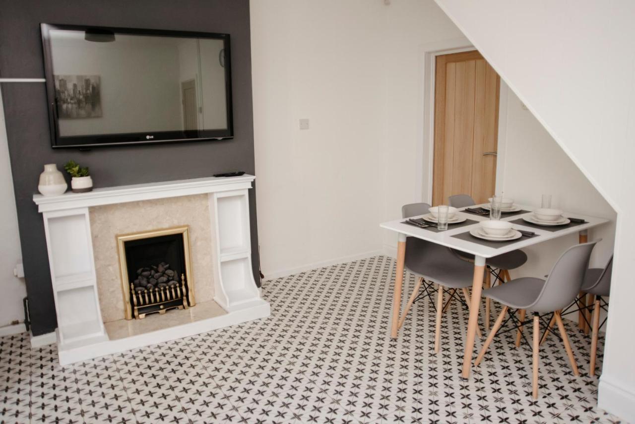 Вилла Six Bells Retreat Abertillery Экстерьер фото