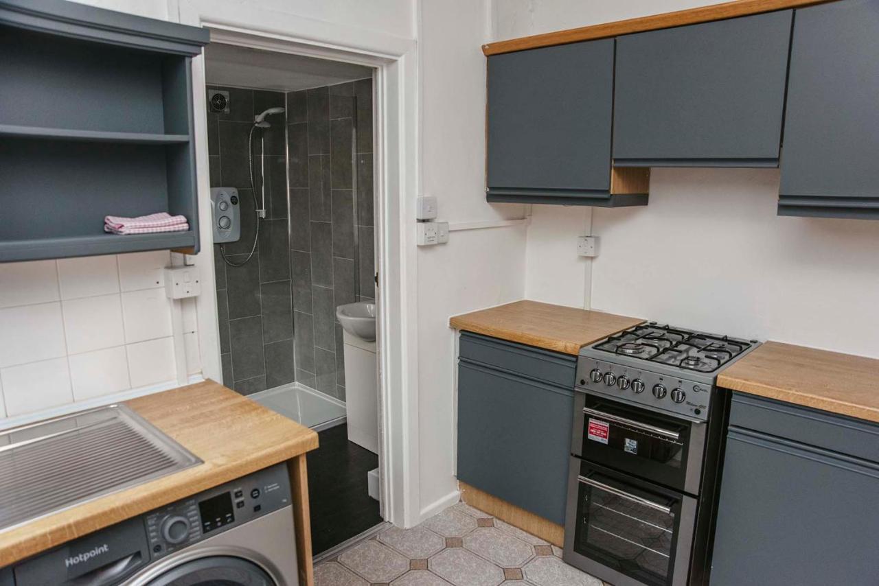 Вилла Six Bells Retreat Abertillery Экстерьер фото