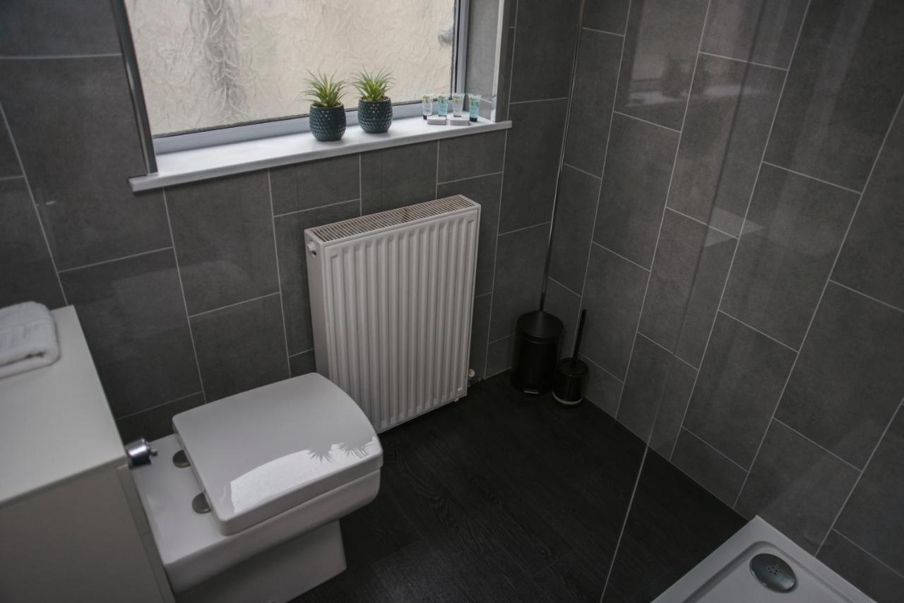 Вилла Six Bells Retreat Abertillery Экстерьер фото